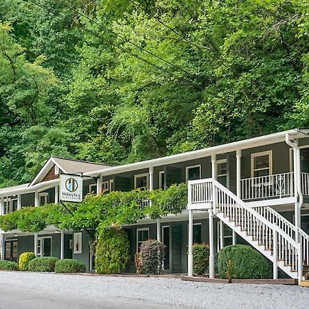 Hickory Falls Inn ชิมนีย์ร็อค ภายนอก รูปภาพ