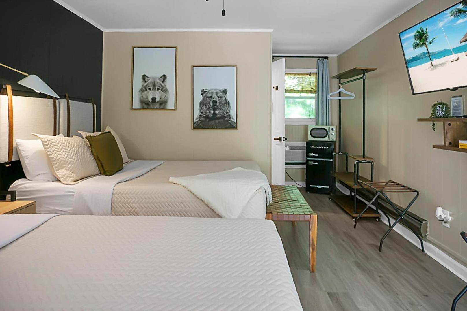 Hickory Falls Inn ชิมนีย์ร็อค ภายนอก รูปภาพ