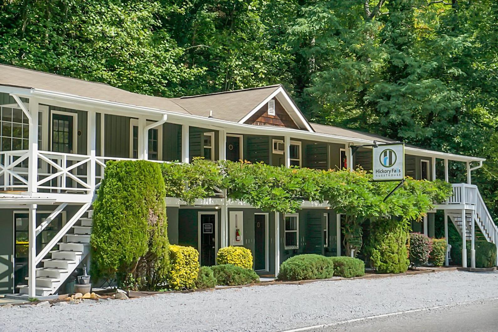 Hickory Falls Inn ชิมนีย์ร็อค ภายนอก รูปภาพ